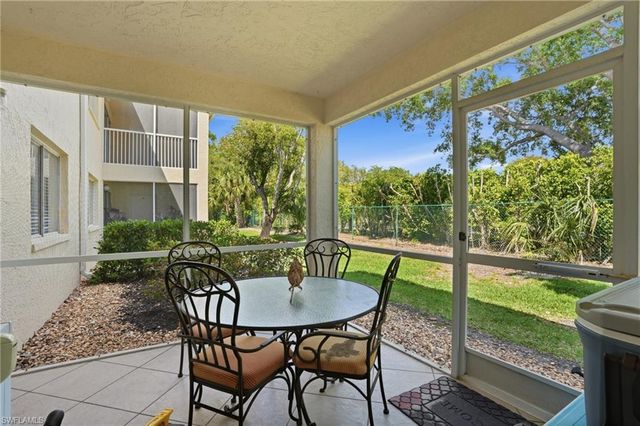 7774 Jewel LN 103, Naples, FL 34109