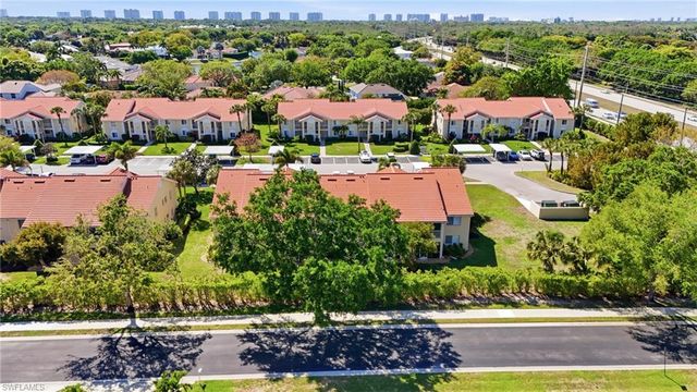 7774 Jewel LN 103, Naples, FL 34109