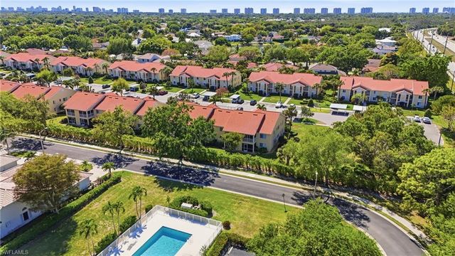 7774 Jewel LN 103, Naples, FL 34109