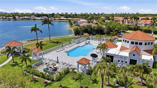 7774 Jewel LN 103, Naples, FL 34109