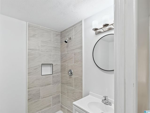 32 ADA DRIVE, Oxford, AL 36203