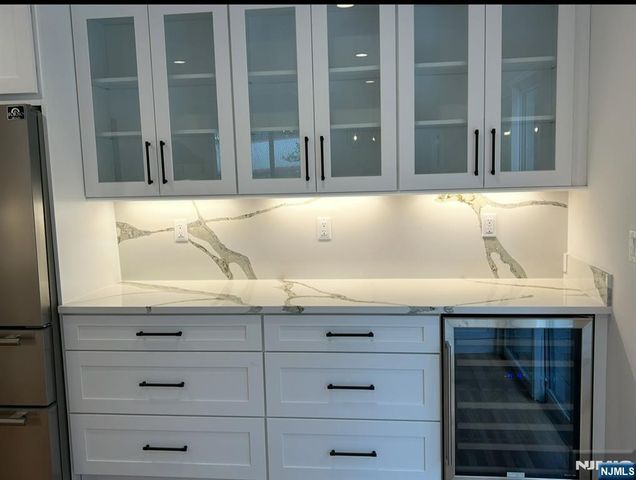 68 Woodcliff Lake Road, Saddle River, NJ 07458