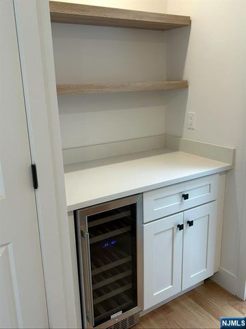 68 Woodcliff Lake Road, Saddle River, NJ 07458