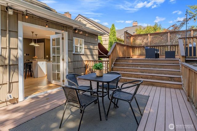 2650 Walnut Avenue SW, Seattle, WA 98116