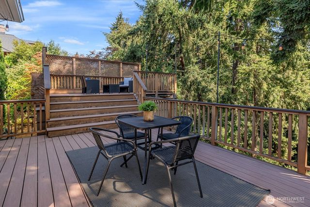 2650 Walnut Avenue SW, Seattle, WA 98116