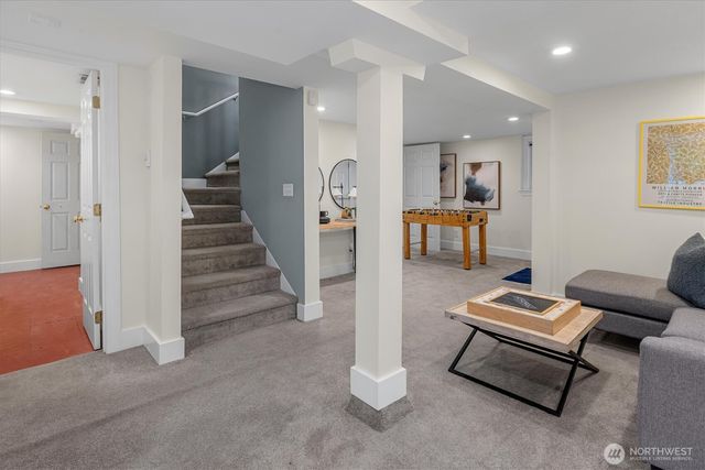 2650 Walnut Avenue SW, Seattle, WA 98116