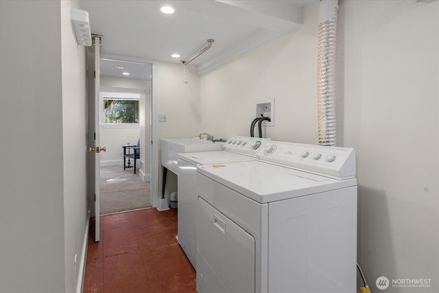 2650 Walnut Avenue SW, Seattle, WA 98116