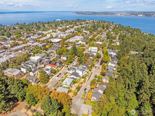 2650 Walnut Avenue SW, Seattle, WA 98116