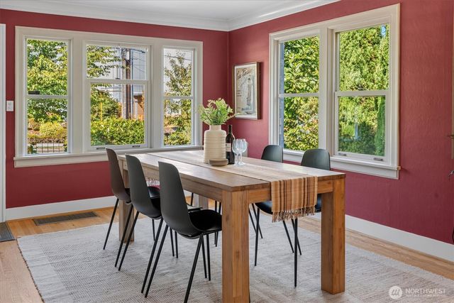 2650 Walnut Avenue SW, Seattle, WA 98116