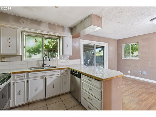 502 Nw 77TH St, Vancouver, WA 98665