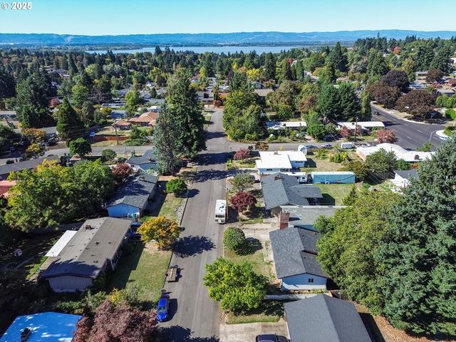 502 Nw 77TH St, Vancouver, WA 98665