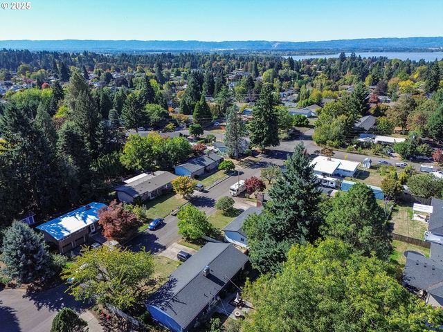 502 Nw 77TH St, Vancouver, WA 98665