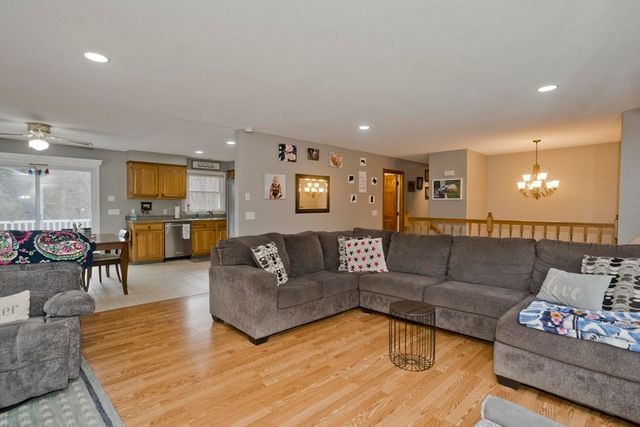 206 Franklin Street, Belchertown, MA 01007