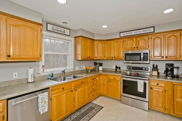 206 Franklin Street, Belchertown, MA 01007