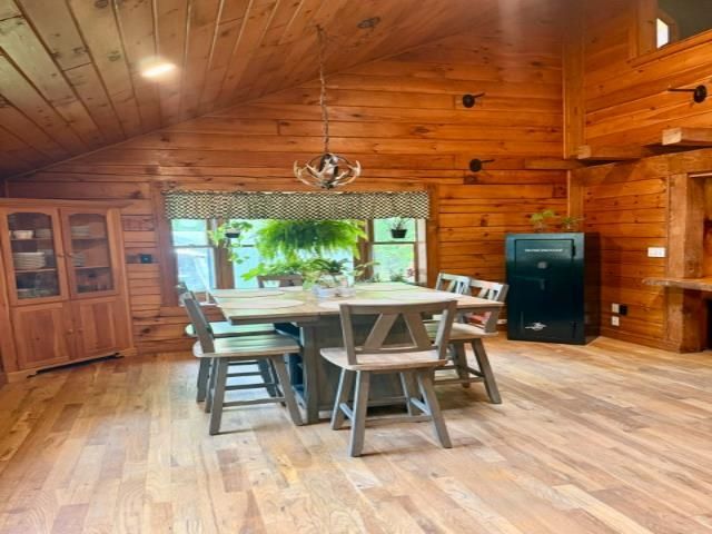 83 main Street, Sandown, NH 03873