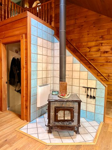83 main Street, Sandown, NH 03873