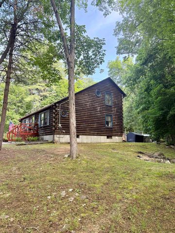 83 main Street, Sandown, NH 03873