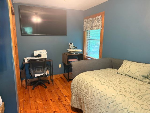83 main Street, Sandown, NH 03873