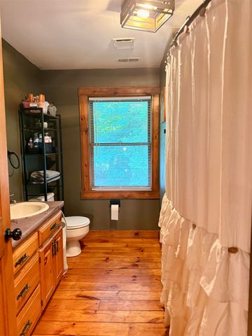 83 main Street, Sandown, NH 03873