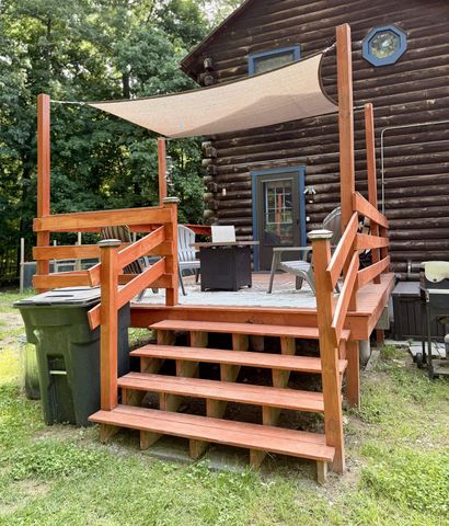 83 main Street, Sandown, NH 03873