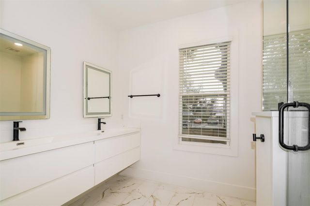 231 Grace Street, Houston, TX 77003