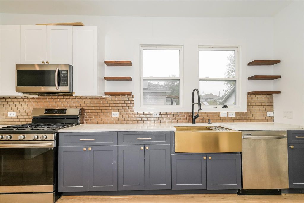 231 Grace Street, Houston, TX 77003