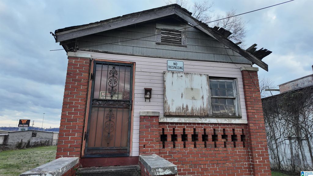 917 REV ABRAHAM WOODS JR BOULEVARD, Birmingham, AL 35285