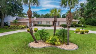 1202 SE Kings Bay Drive, Crystal River, FL 34429