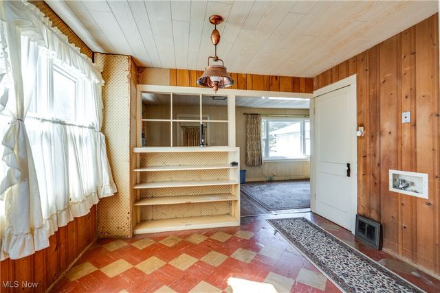 1801 49th Street NW, Canton, OH 44709