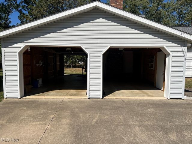 1801 49th Street NW, Canton, OH 44709