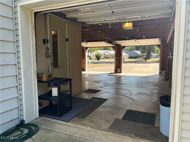 1801 49th Street NW, Canton, OH 44709