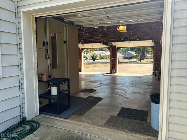 1801 49th Street NW, Canton, OH 44709