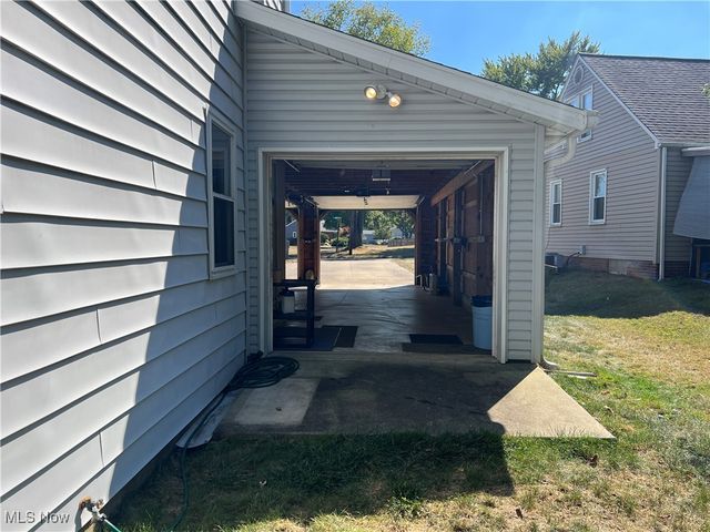 1801 49th Street NW, Canton, OH 44709