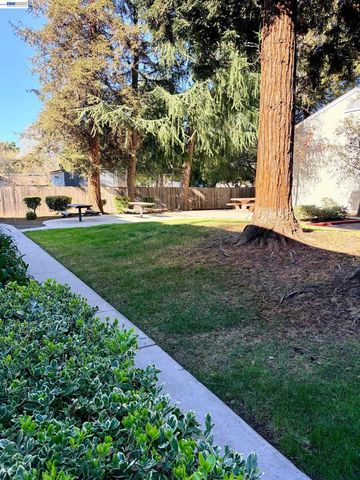 38508 Mary Ter 4, Fremont, CA 94538