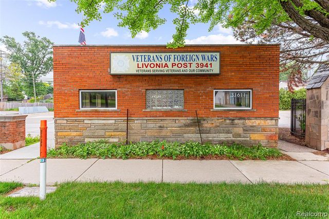 31611 Plymouth Road, Livonia, MI 48150
