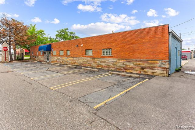 31611 Plymouth Road, Livonia, MI 48150
