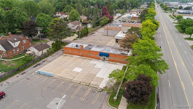 31611 Plymouth Road, Livonia, MI 48150