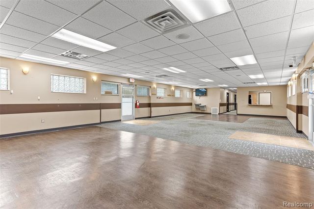 31611 Plymouth Road, Livonia, MI 48150