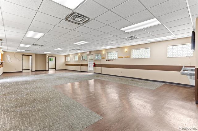 31611 Plymouth Road, Livonia, MI 48150