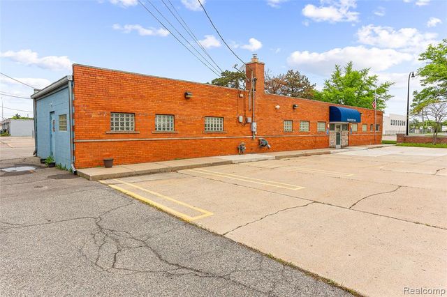 31611 Plymouth Road, Livonia, MI 48150