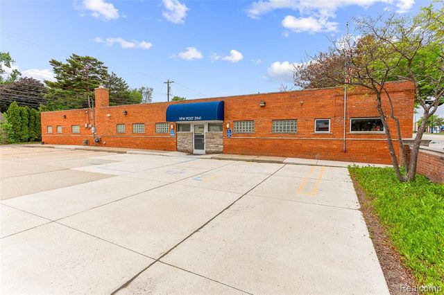 31611 Plymouth Road, Livonia, MI 48150