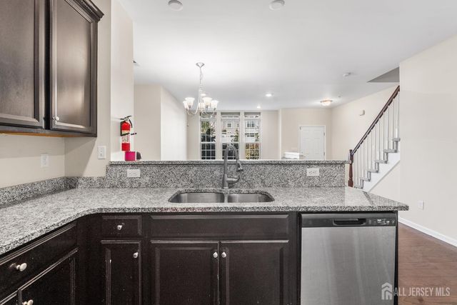 1514 Hudson Circle, Highland Park, NJ 08904