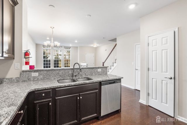 1514 Hudson Circle, Highland Park, NJ 08904