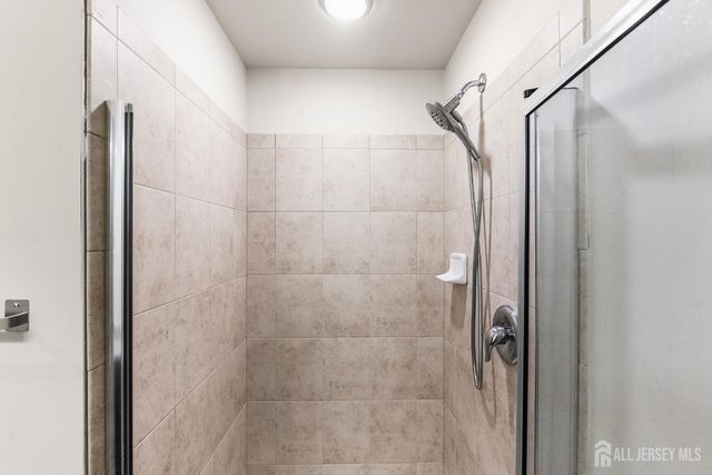 1514 Hudson Circle, Highland Park, NJ 08904