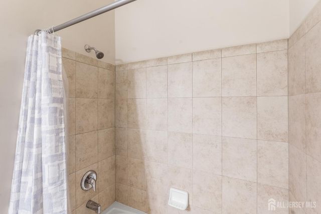 1514 Hudson Circle, Highland Park, NJ 08904