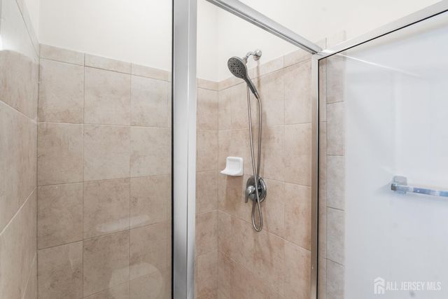 1514 Hudson Circle, Highland Park, NJ 08904