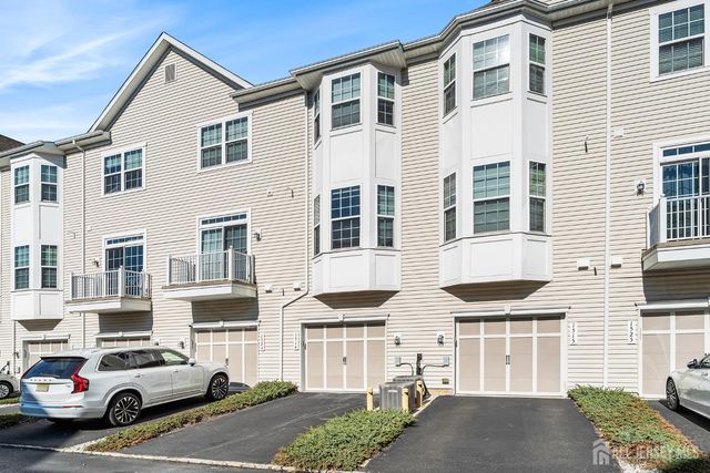 1514 Hudson Circle, Highland Park, NJ 08904