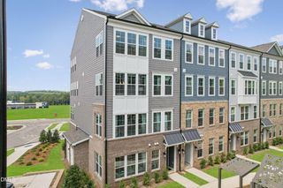 711 Grove Edge Lane #200, Wake Forest, NC 27587