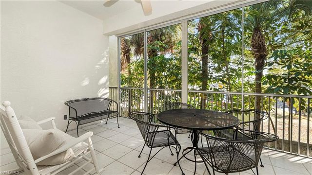 780 Bentwater CIR 102, Naples, FL 34108