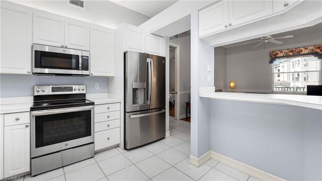 780 Bentwater CIR 102, Naples, FL 34108